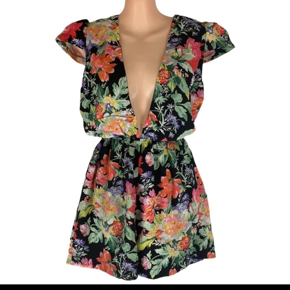 Romper lower V Line - Picture 1 of 2